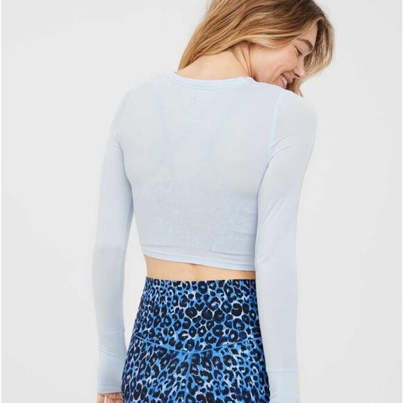 OFFLINE By Aerie Thumbs Up Twist Front Cropped T-Shirt Heather Grey S NWT in pkg - Picture 3 of 10